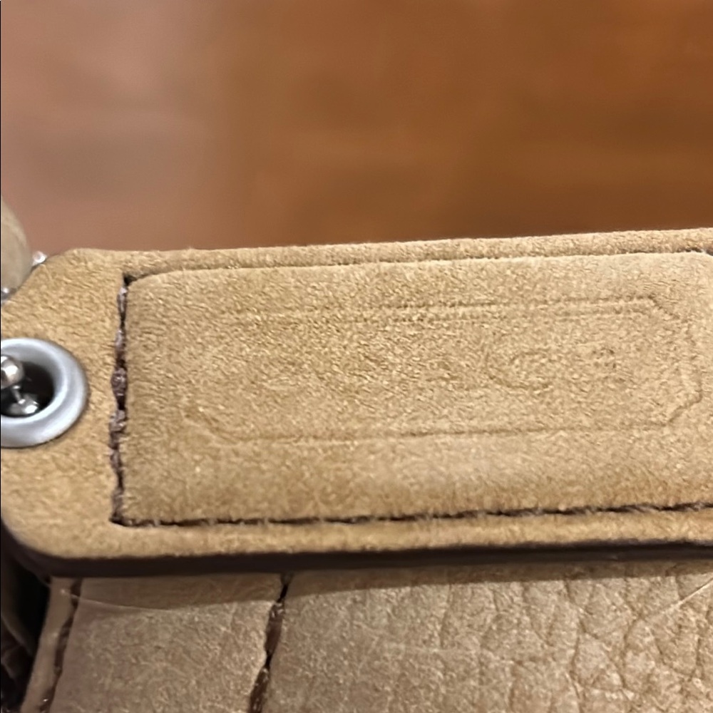 Vintage Coach Nubuc Leather Tan Crossbody Bag F10896 - Picture 5 of 10
